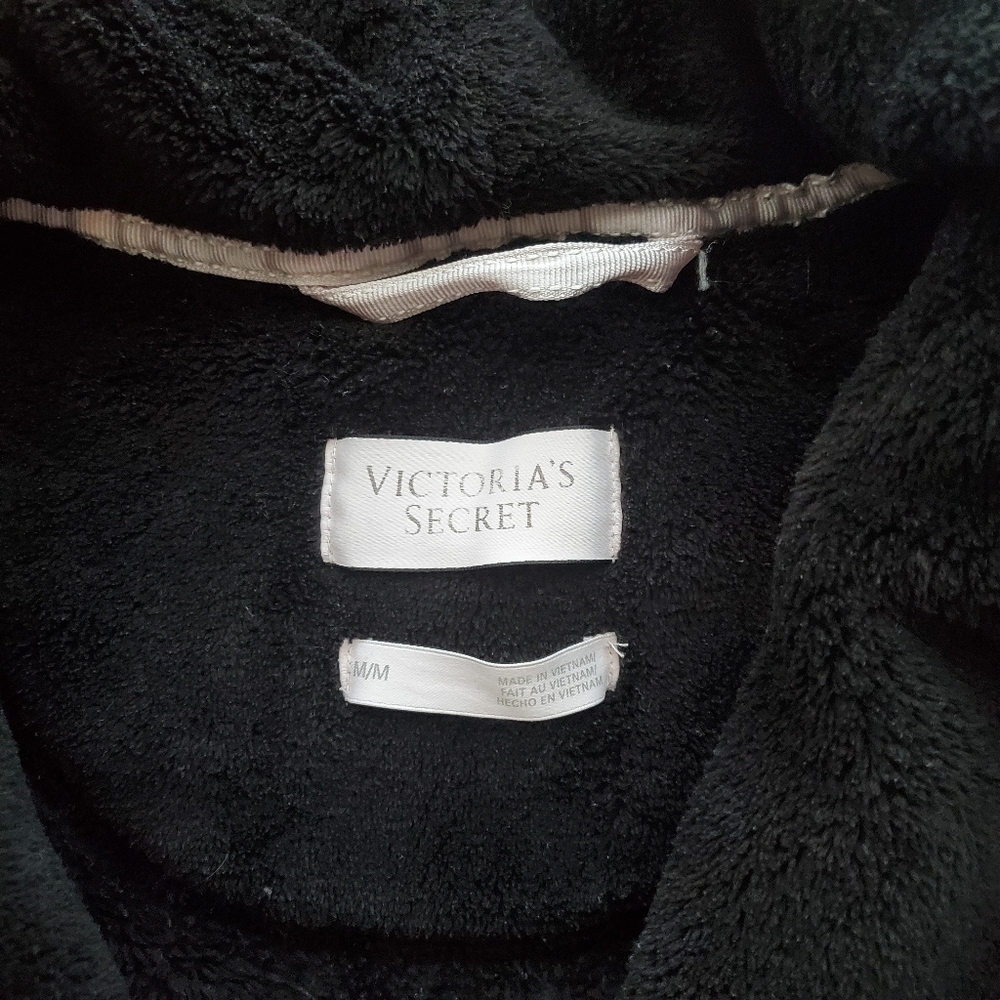 Victoria's Secret Robe - Picture 5 of 6